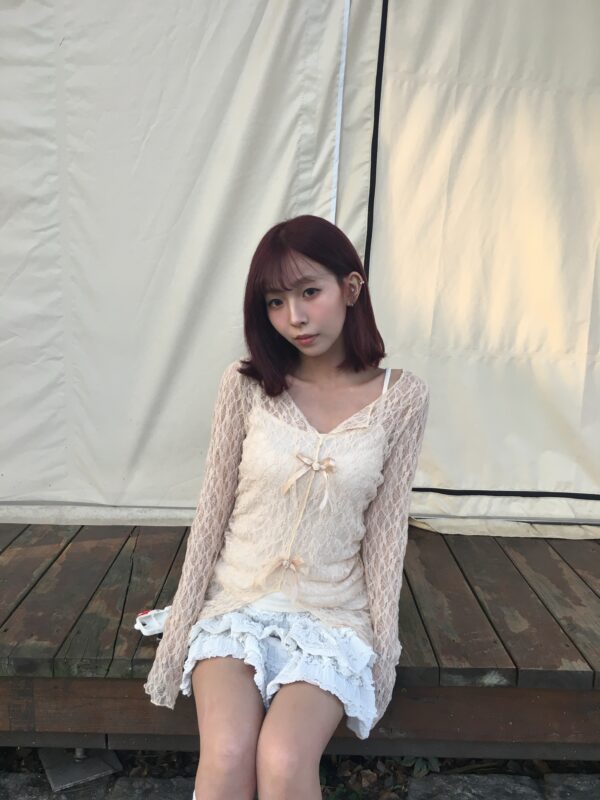 S__3604728 純慾氛圍感蕾絲V領小衫+吊帶兩件套