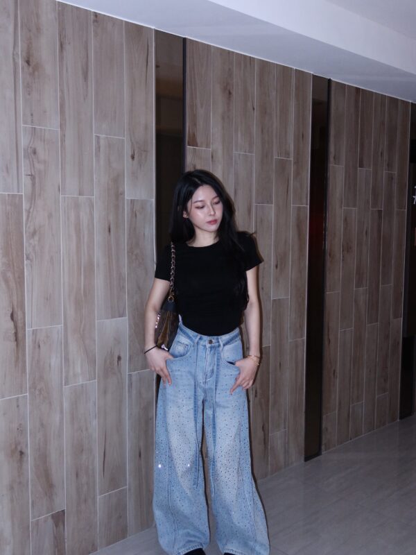 精緻韓女正肩短袖