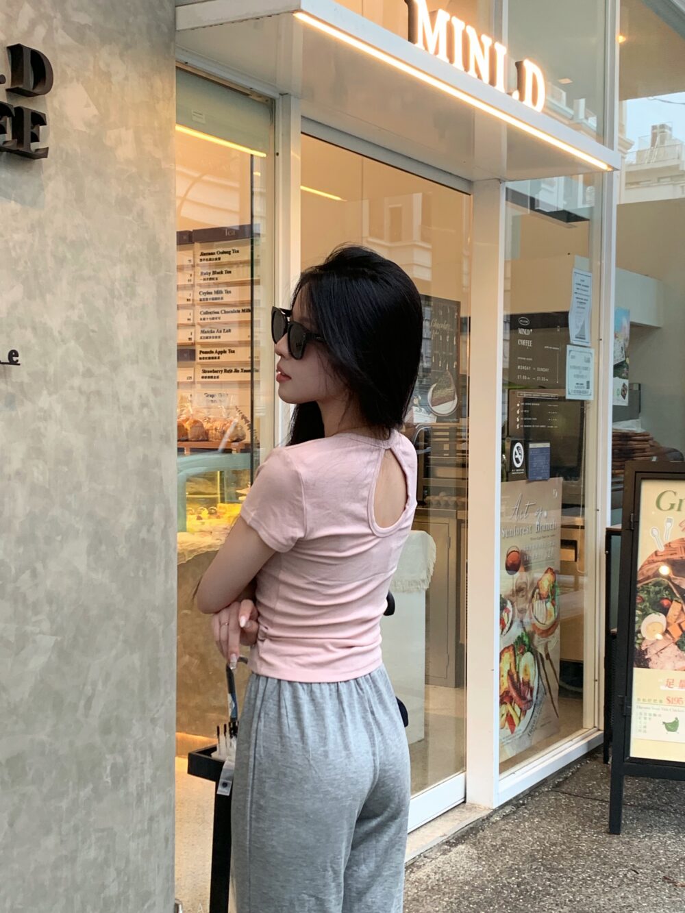 挖背緊身短袖