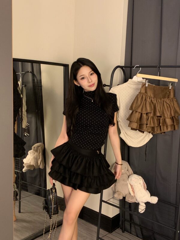 S__12304435 超可愛點點側抓皺上衣(有墊肩)