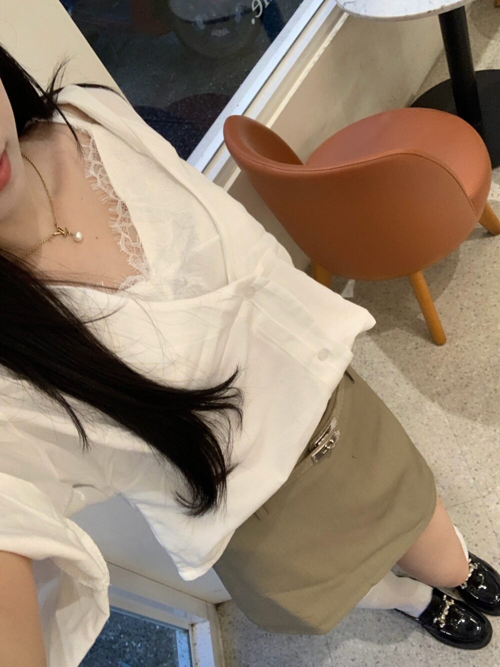 蕾絲襯衫假兩件